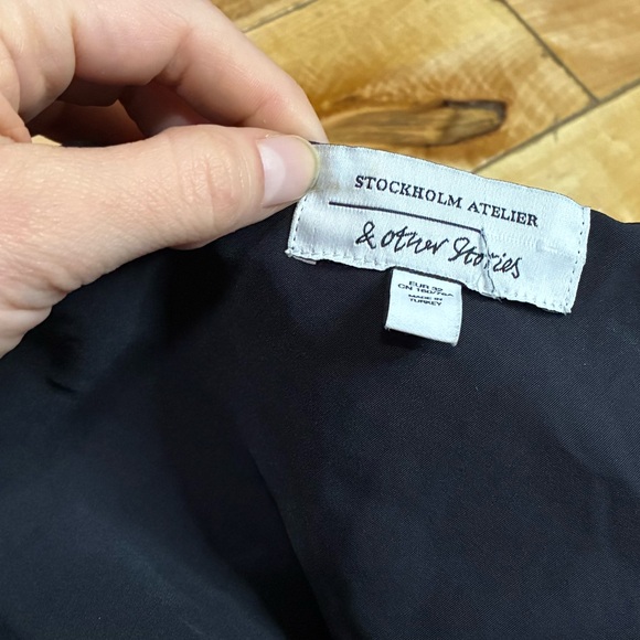 & Other Stories Ruffled One-Shoulder Top - Picture 7 of 8